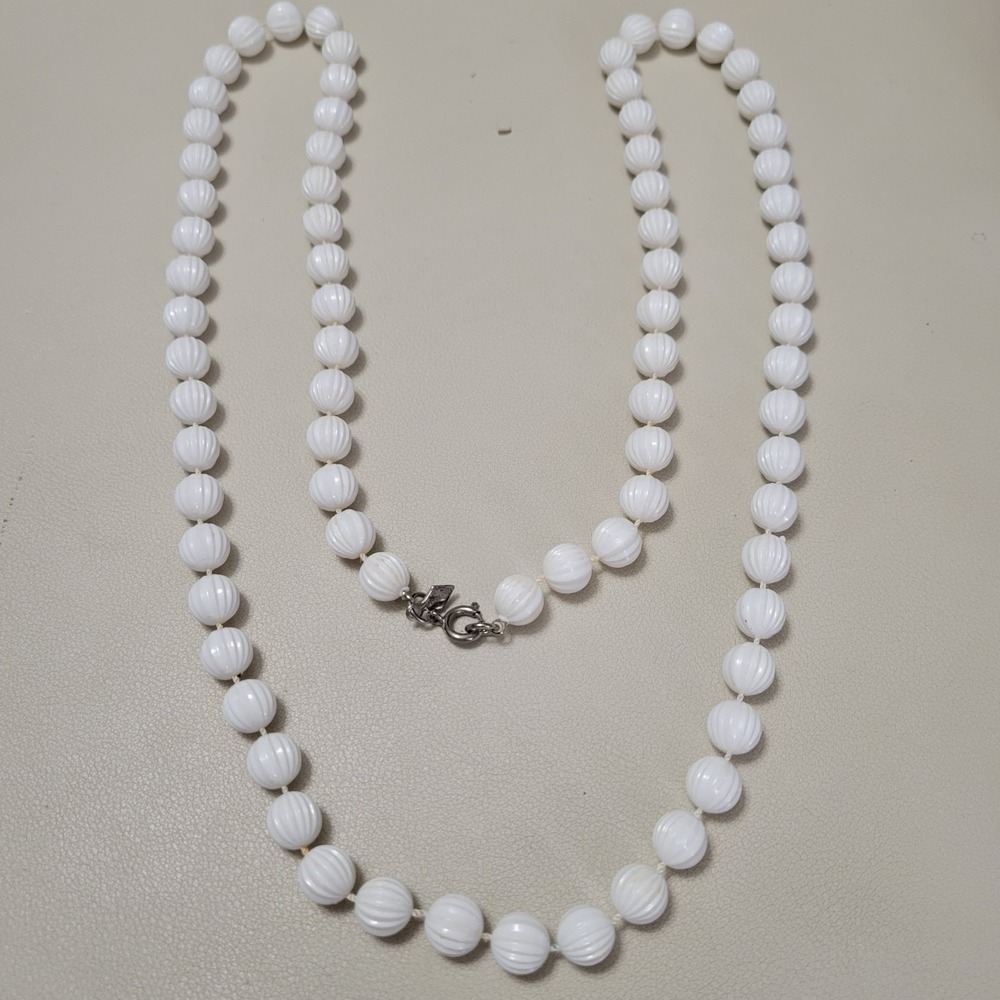 Vintage SARAH COVENTRY Signed "Pastel Parfait" Textured‎ White 34" Necklace A